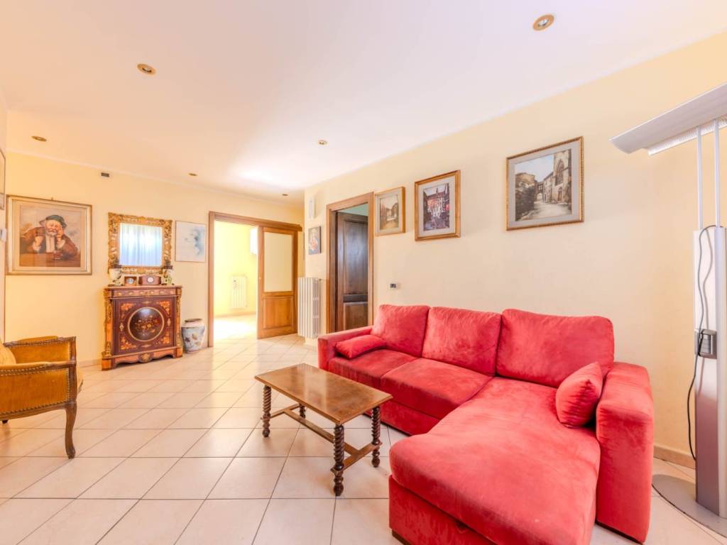 Appartamento a Capodimonte in Via Roma, 75 - Foto 3