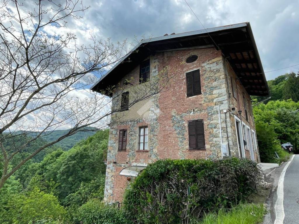 Casa indipendente a Camandona in Fraz. Governati, 60 - Foto 2