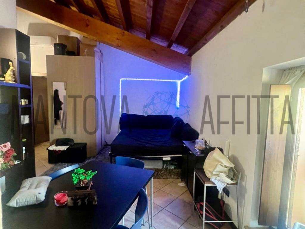 Appartamento a Mantova in Via Fratelli Grioli - Foto 5