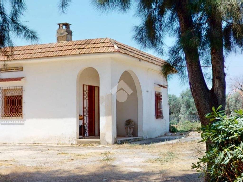Villa a Oria in c.da a 500 mt dalla Citta' - Foto 2