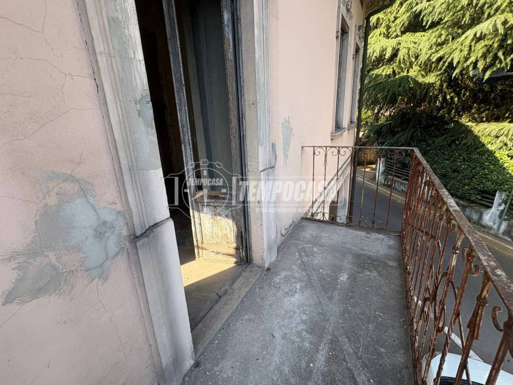 Appartamento a Fino mornasco in Via Raimondi 1 - Foto 2