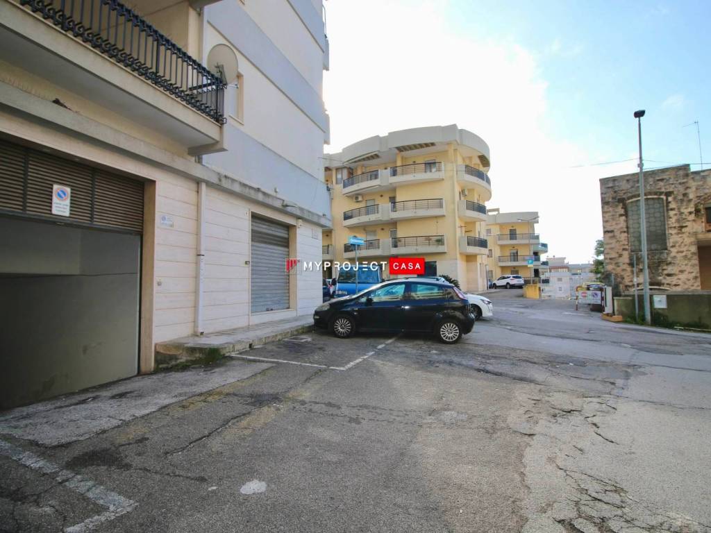 Box / garage a Martina franca in Via Antonio Micoli, 9 - Foto 2