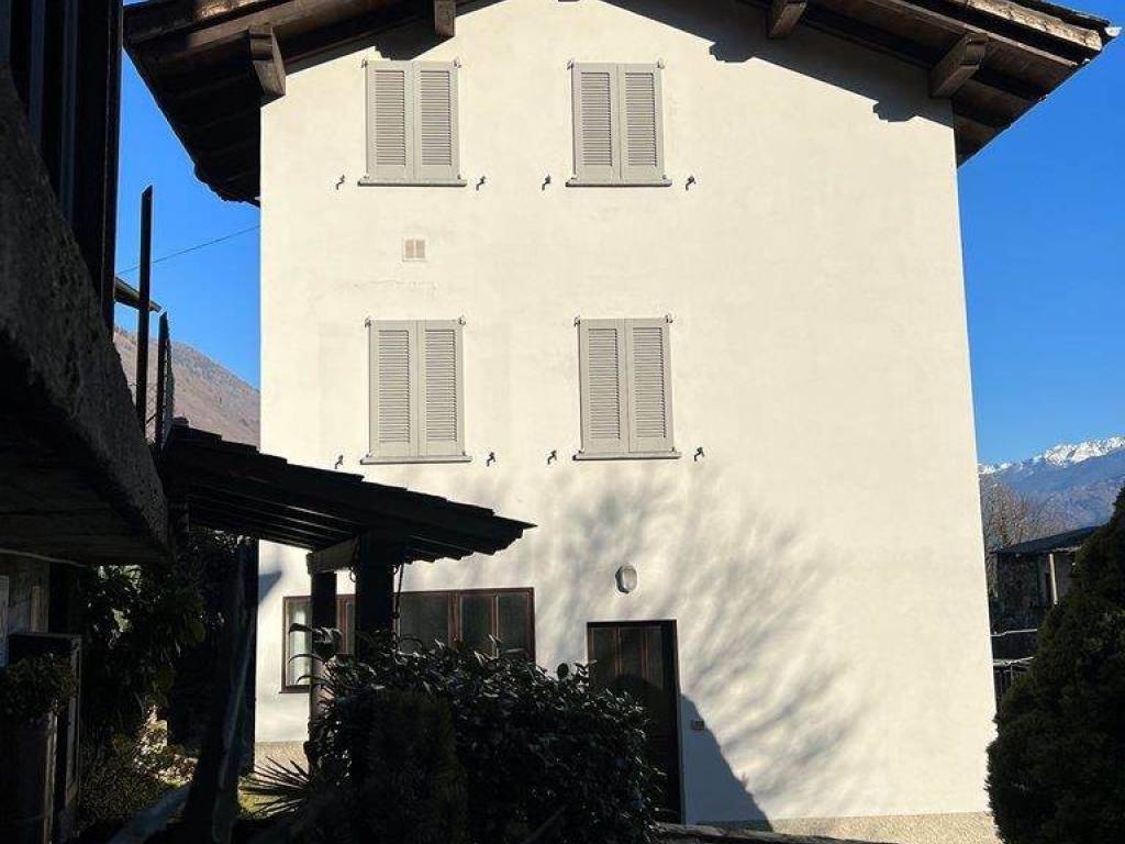 Appartamento a Sondrio in Frazione Sant'Anna Località Zoia - Foto 4
