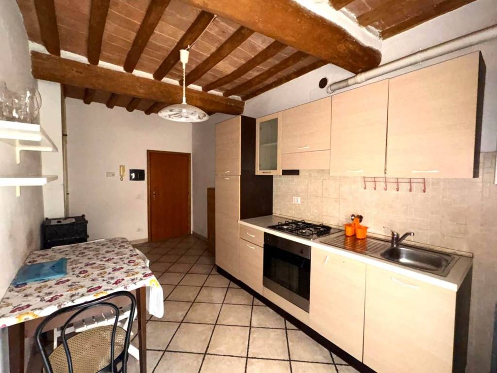 Appartamento a Poggibonsi in Via Vittorio Veneto - Foto 2