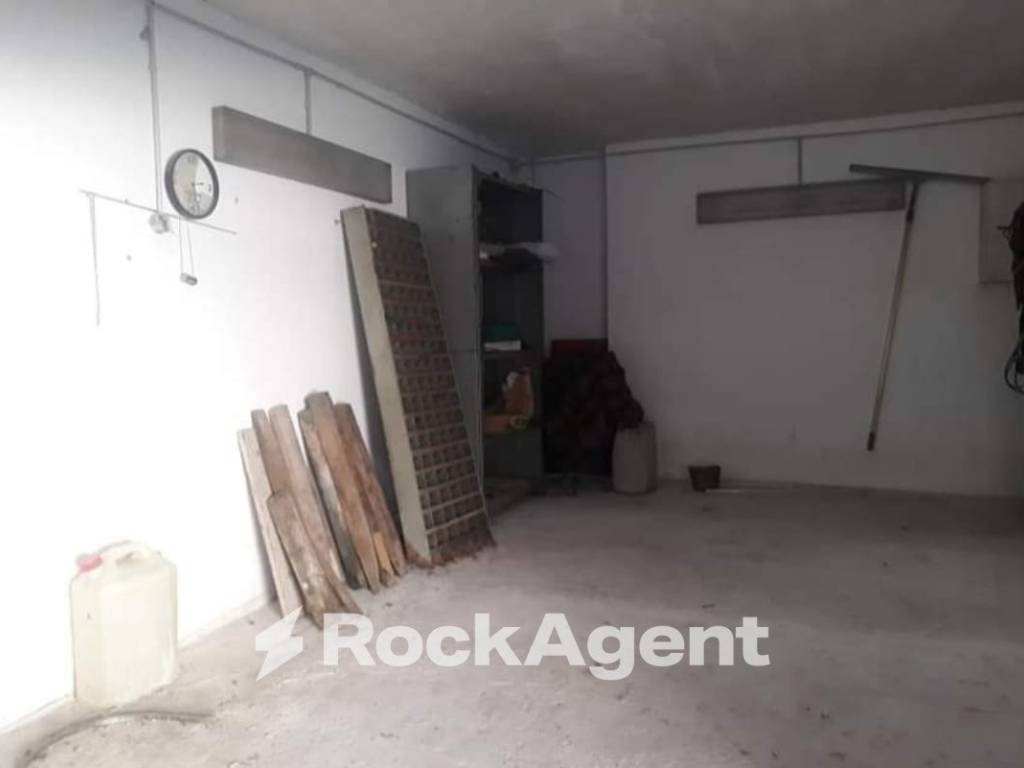 Box / garage a Scafati in Via Roma, 103 - Foto 2