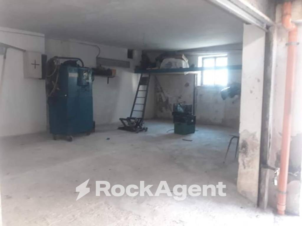 Box / garage a Scafati in Via Roma, 103 - Foto 3