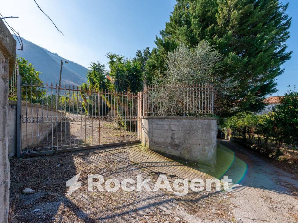 Terreno a Sant'egidio del monte albino in Piazza Giovan Battista Ferraioli, 5 - Foto 4