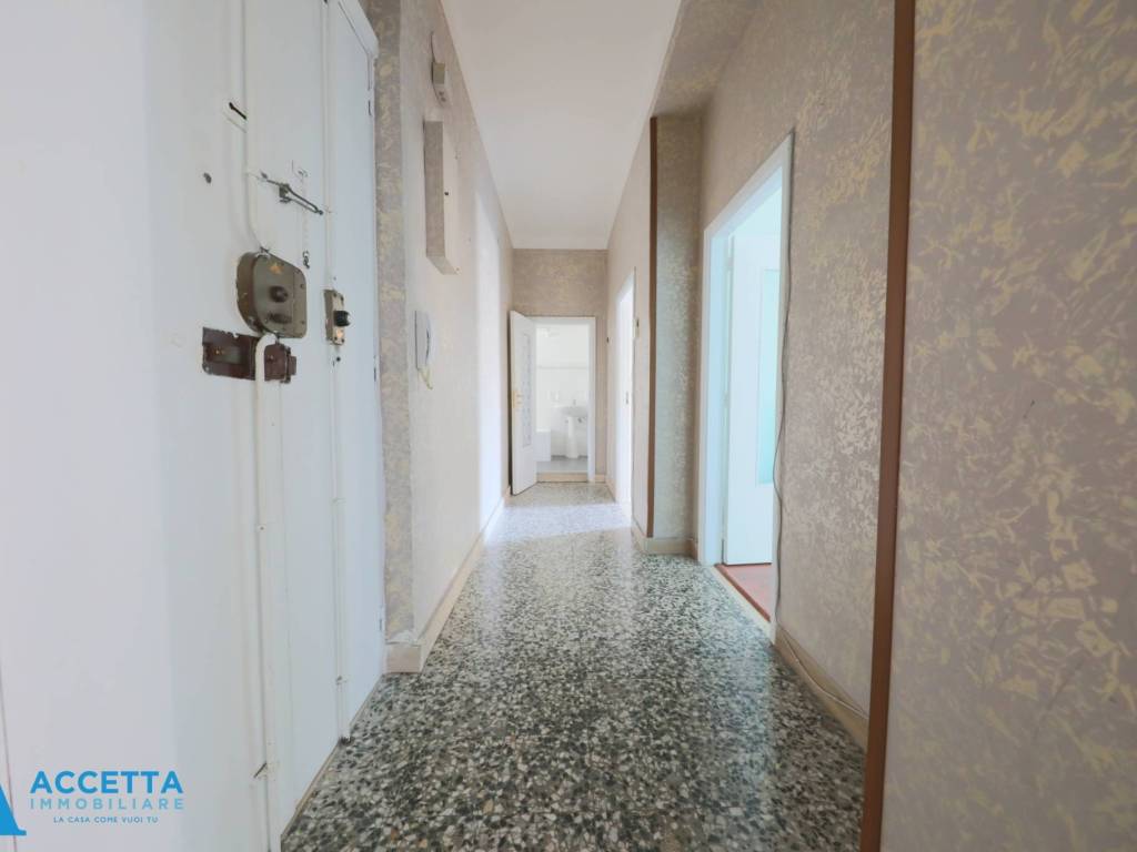 Appartamento a Taranto in Via Japigia, 15 - Foto 2