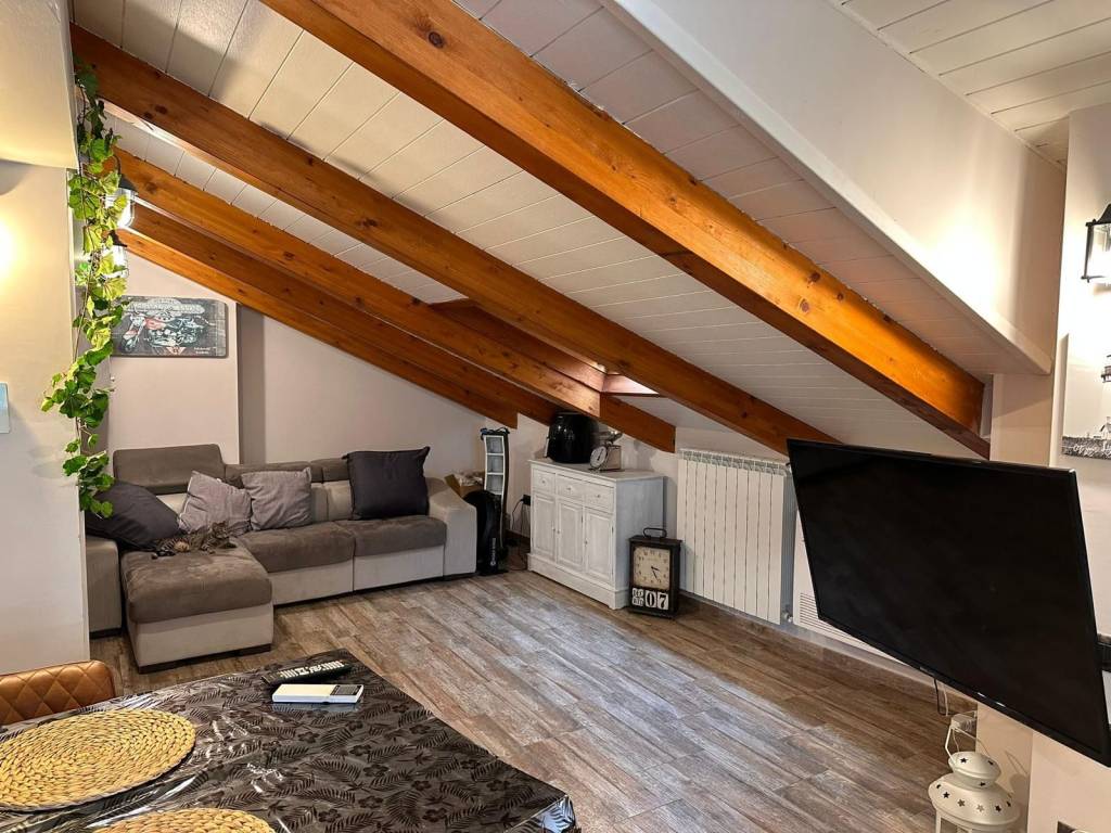 Appartamento a Cava de' tirreni in Via Oreste di Benedetto - Foto 3