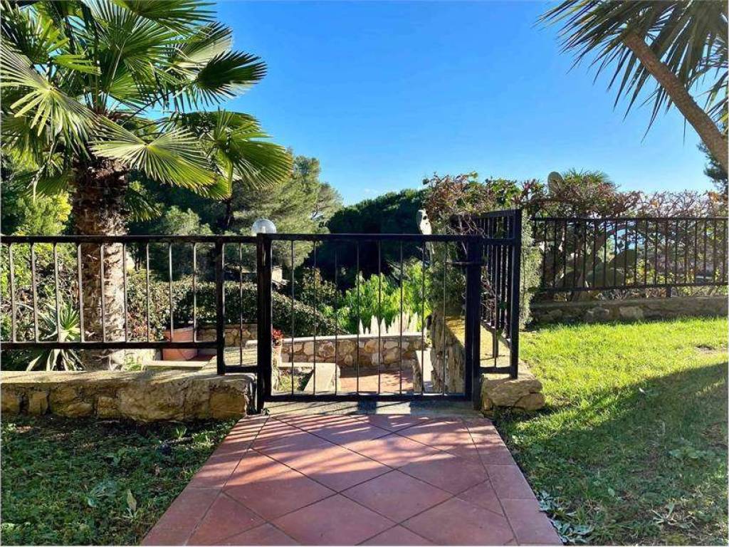 Villa a Andora in STRADA DELLE CATENE, 5 - Foto 4