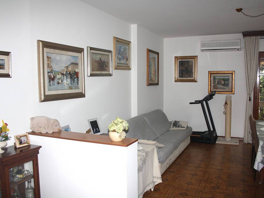 Appartamento a Prato in Via dell'Alberaccio, 42 - Foto 2