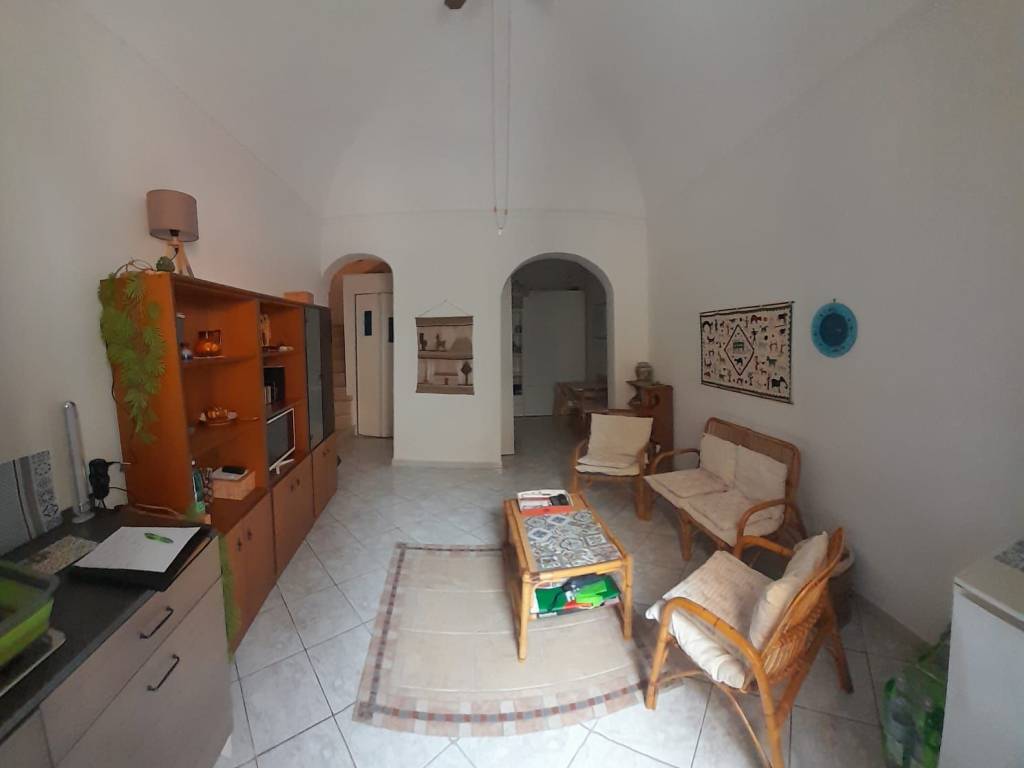 Casa indipendente a Cinisi in Via Generale Vito Artale - Foto 2