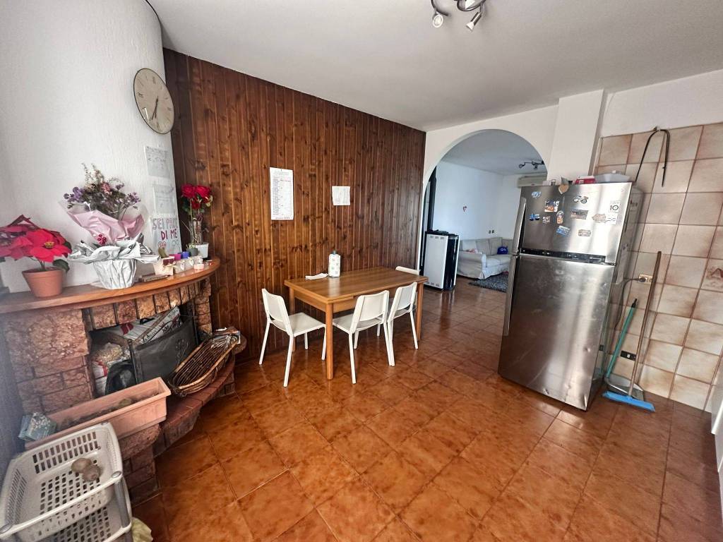 Appartamento a Faloppio in Via Vittorio Veneto, 46 - Foto 3