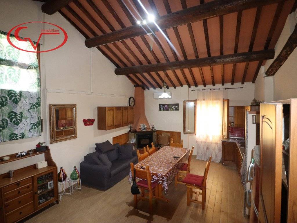 Appartamento a Montevarchi in Via Isidoro del Lungo - Foto 2