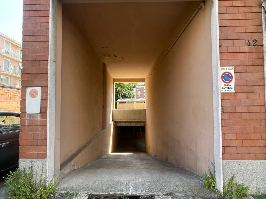Box / garage a Piacenza in Via Pier Maria Campi, 44 - Foto 5