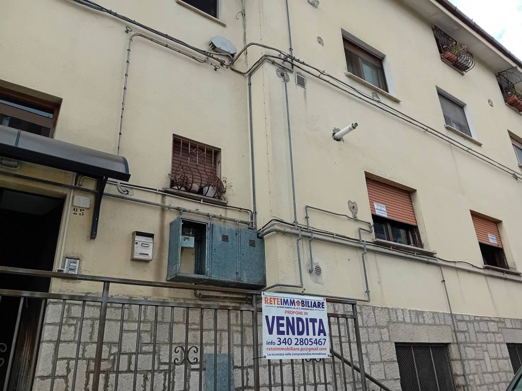Appartamento a Potenza in Via Ettore Ciccotti, 35 - Foto 5