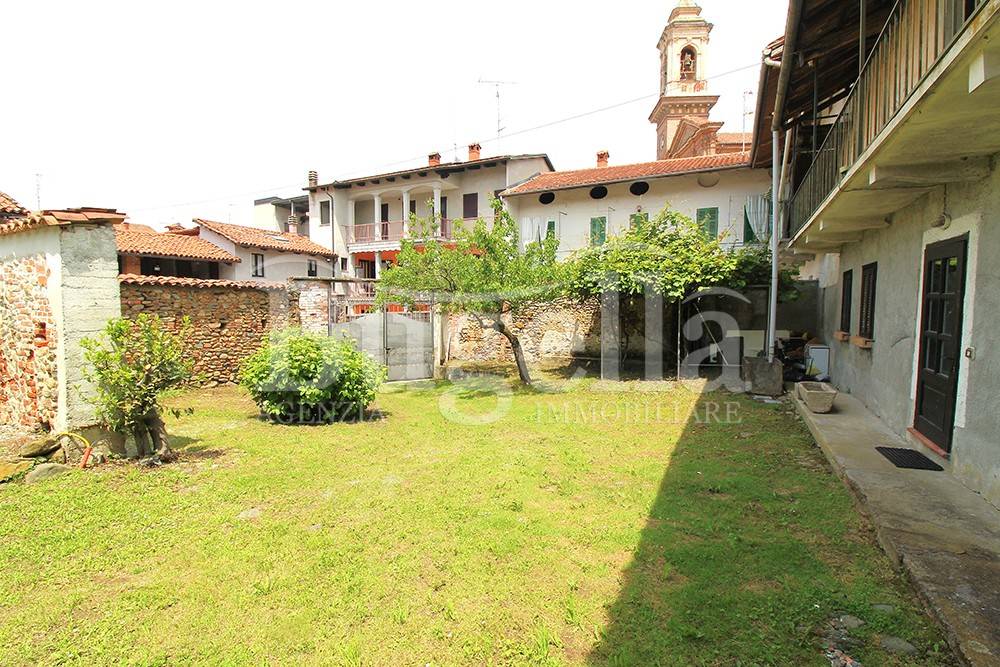 Casa indipendente a Zubiena in Piazza Antonio Quaglino, 3 - Foto 3