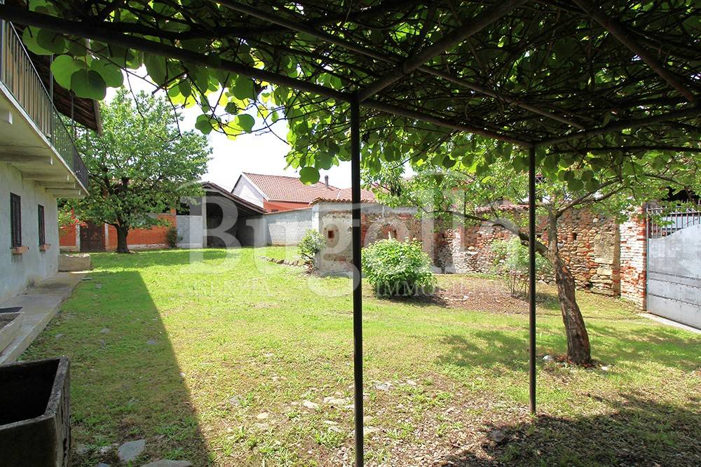 Casa indipendente a Zubiena in Piazza Antonio Quaglino, 3 - Foto 5