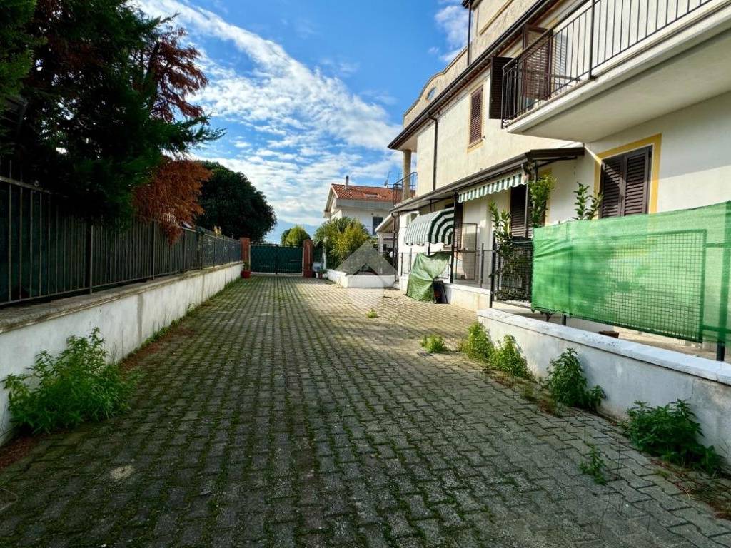 Appartamento a Corigliano-rossano in Contrada Gammicella - Foto 2