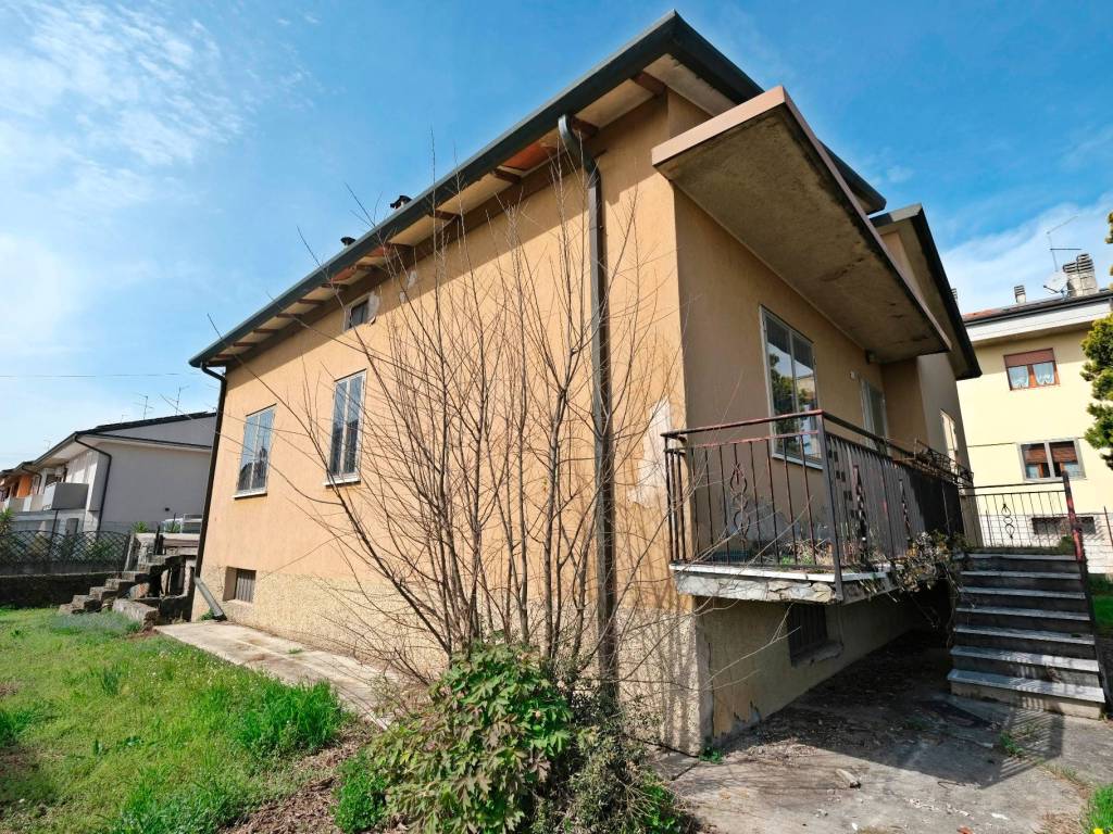 Villa a Villafranca di verona in Via Crocioni - Foto 3