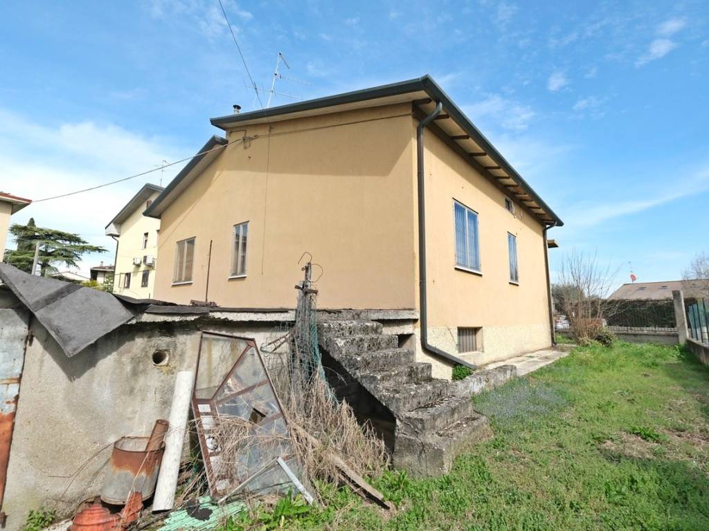 Villa a Villafranca di verona in Via Crocioni - Foto 5