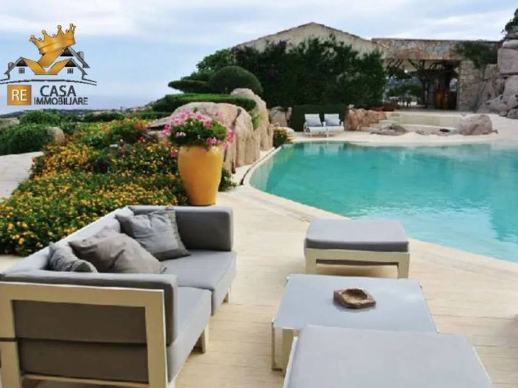 Villa a Arzachena in Via Roma S.N.C. - Foto 2