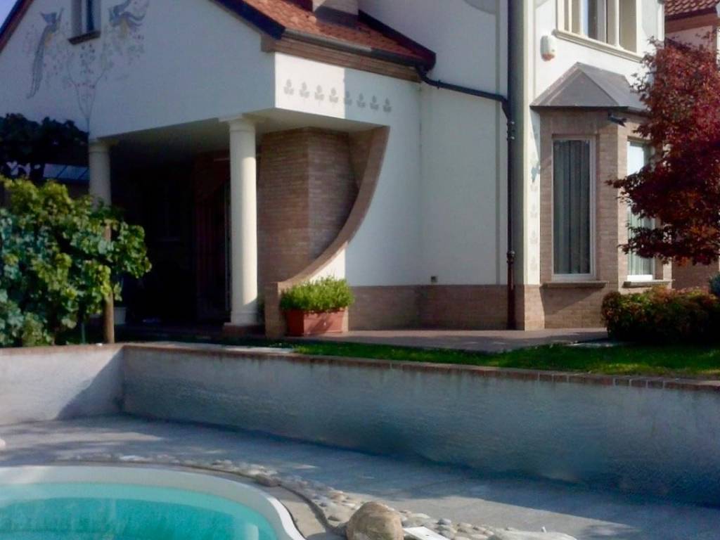 Villa a Centallo in Piazza Luigi Einaudi - Foto 2