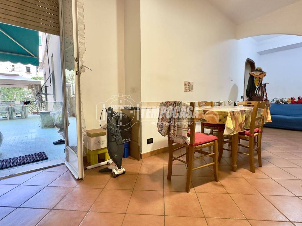 Appartamento a Genova in Via Francesco Ravaschio 97 - Foto 5