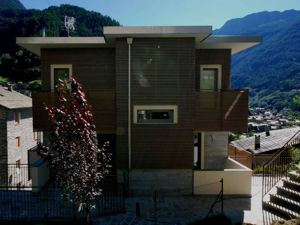 Appartamento a Chiesa in valmalenco in Via Funivia - Foto 2