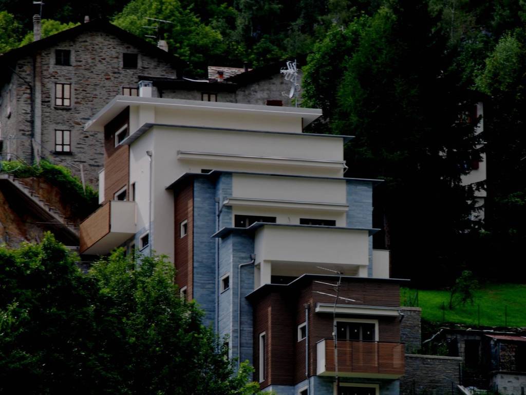 Appartamento a Chiesa in valmalenco in Via Funivia - Foto 3
