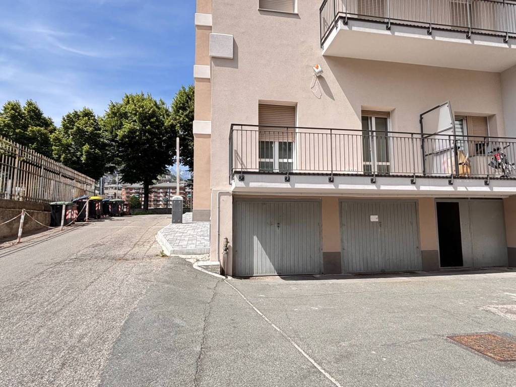 Box / garage a Aosta in Viale Federico Chabod, 12 - Foto 2