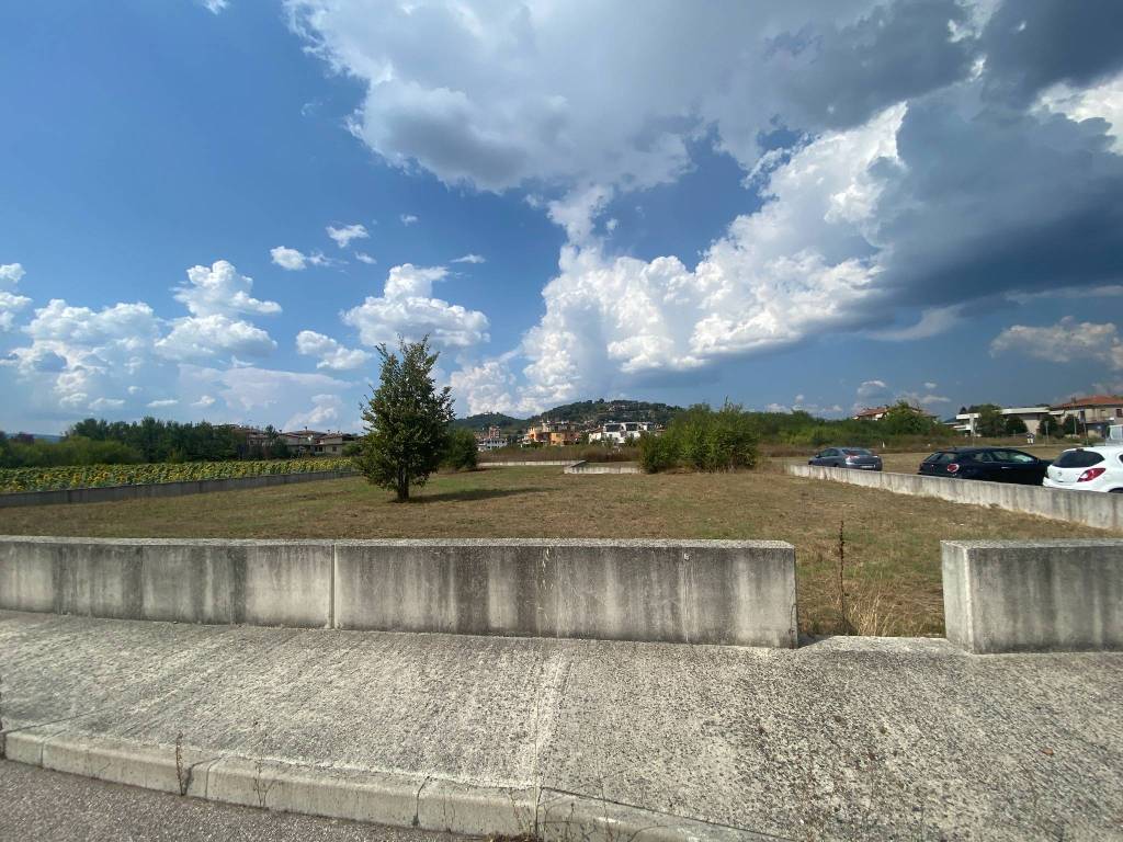 Terreno a Città di castello in Viale Giuseppe Parini, 98 - Foto 4