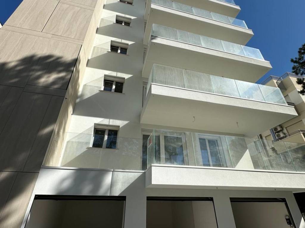 Appartamento a Jesolo in Via Andrea Bafile Accesso al Mare 17 - Foto 3