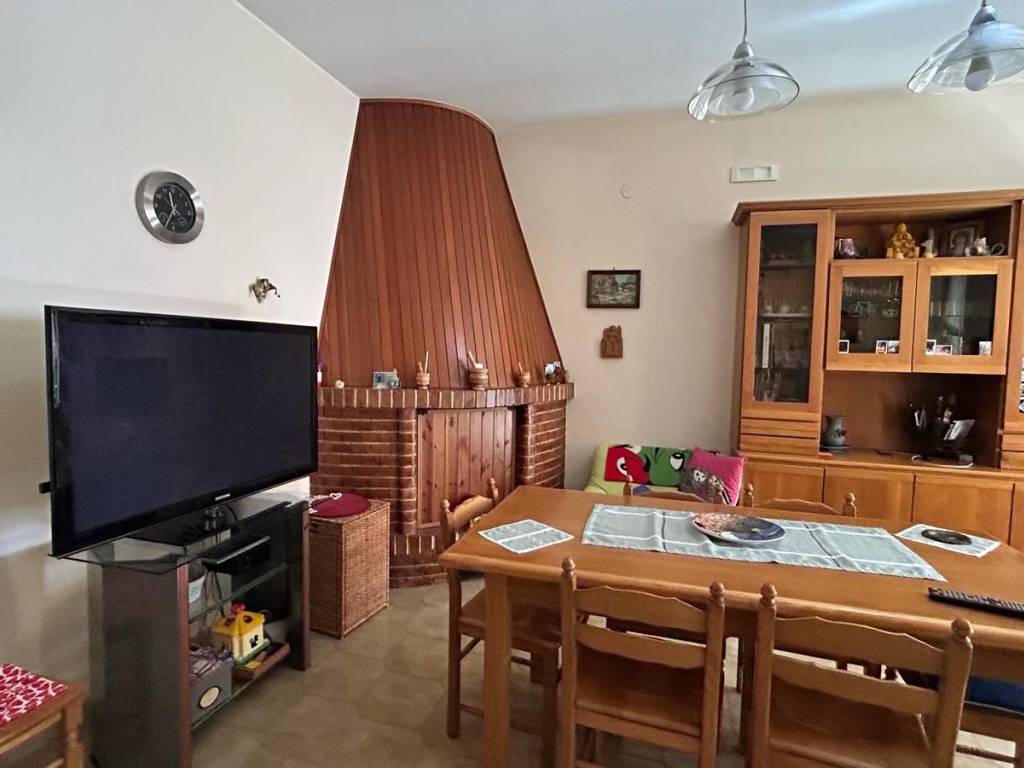 Appartamento a Curti in Via Vittorio Veneto - Foto 4