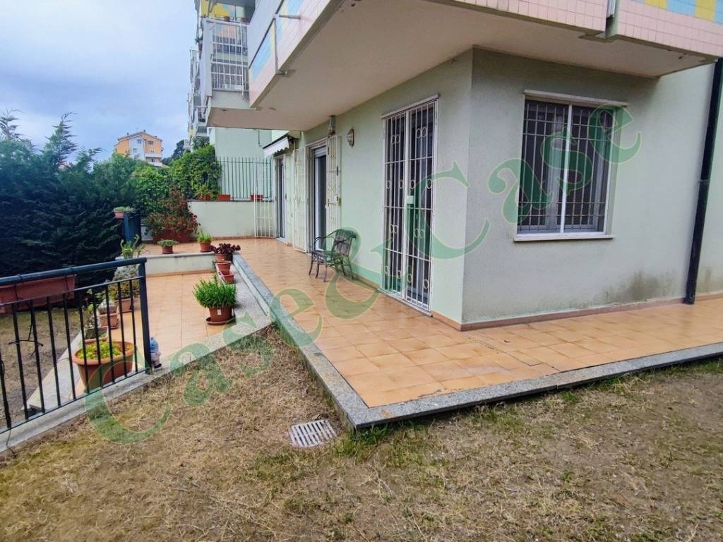Appartamento a Savona in Via Privata Olivetta - Foto 2