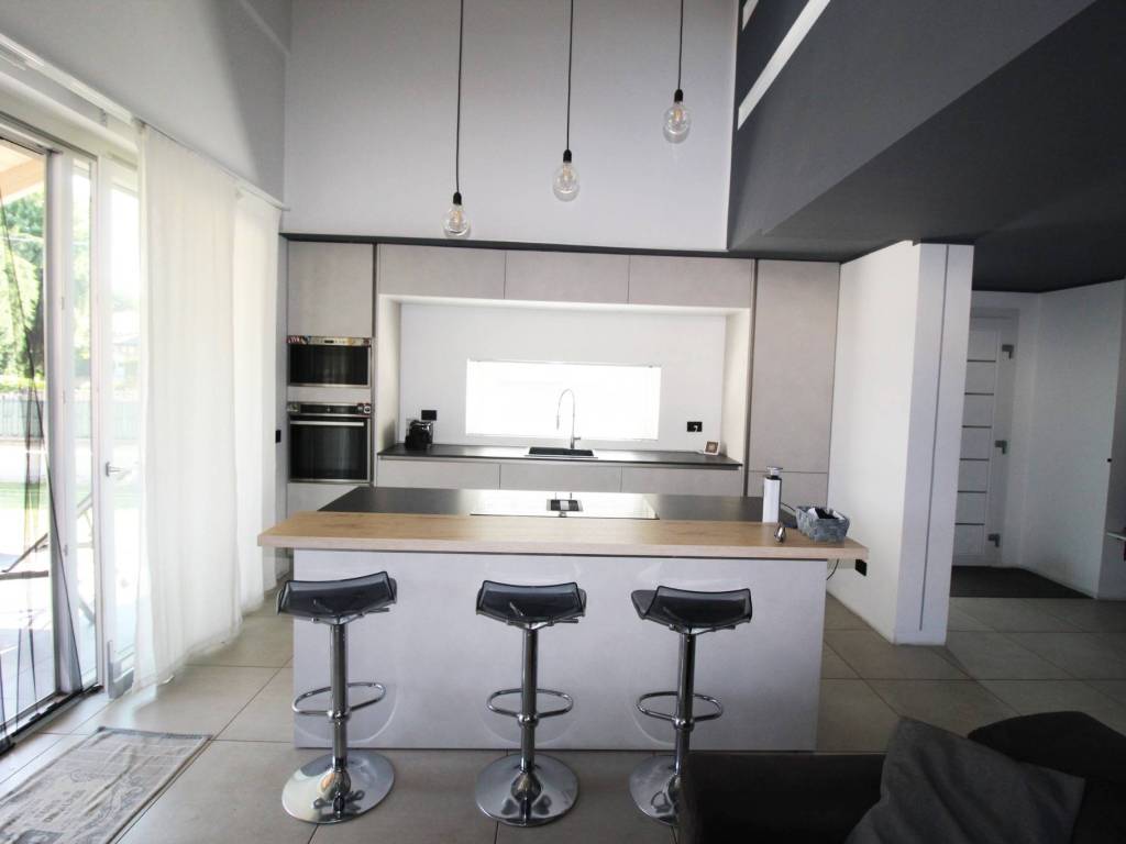 Villa a Gorla maggiore in Via Roma, 11 - Foto 5