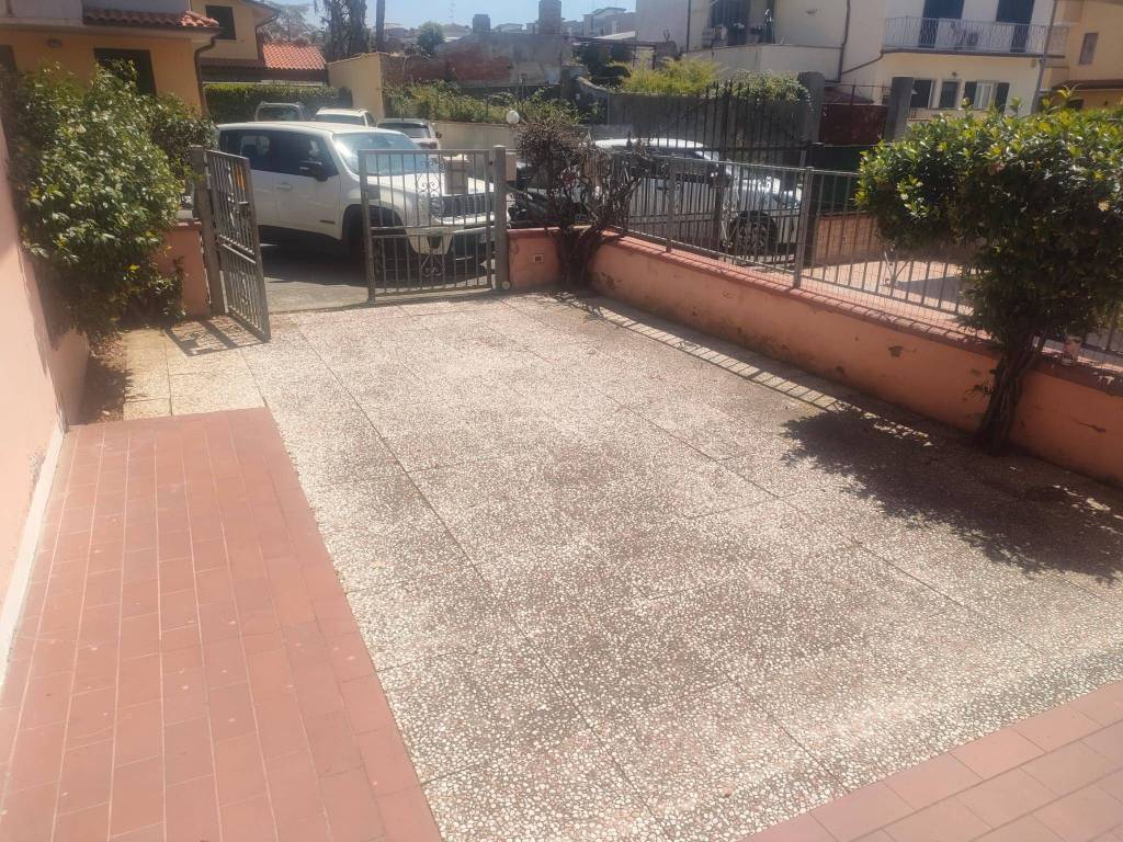 Villetta a schiera a Viareggio in Viale della Libertà - Foto 2