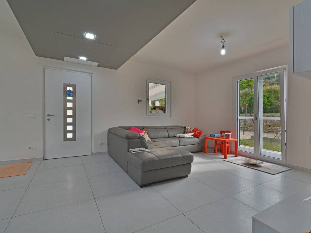 Villa a Vallecrosia in Via Provinciale - Foto 3