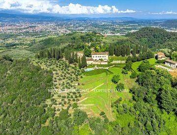 Villa a Lucca in Via Vecchia di Vicopelago, , 55100 - Foto 2