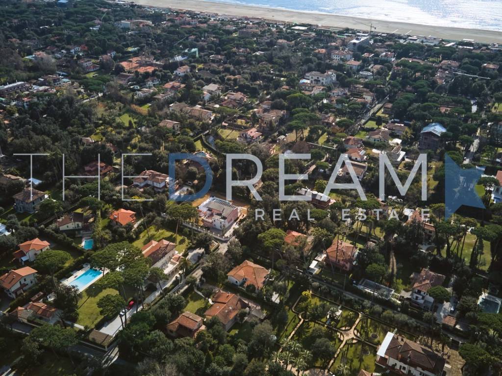 Villa a Forte dei marmi in Via Alessandro Volta, 34 - Foto 4