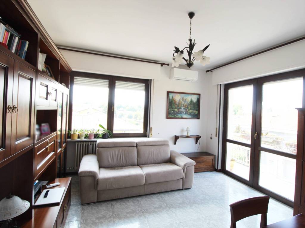 Appartamento a Marnate in Via Roma, 11 - Foto 2