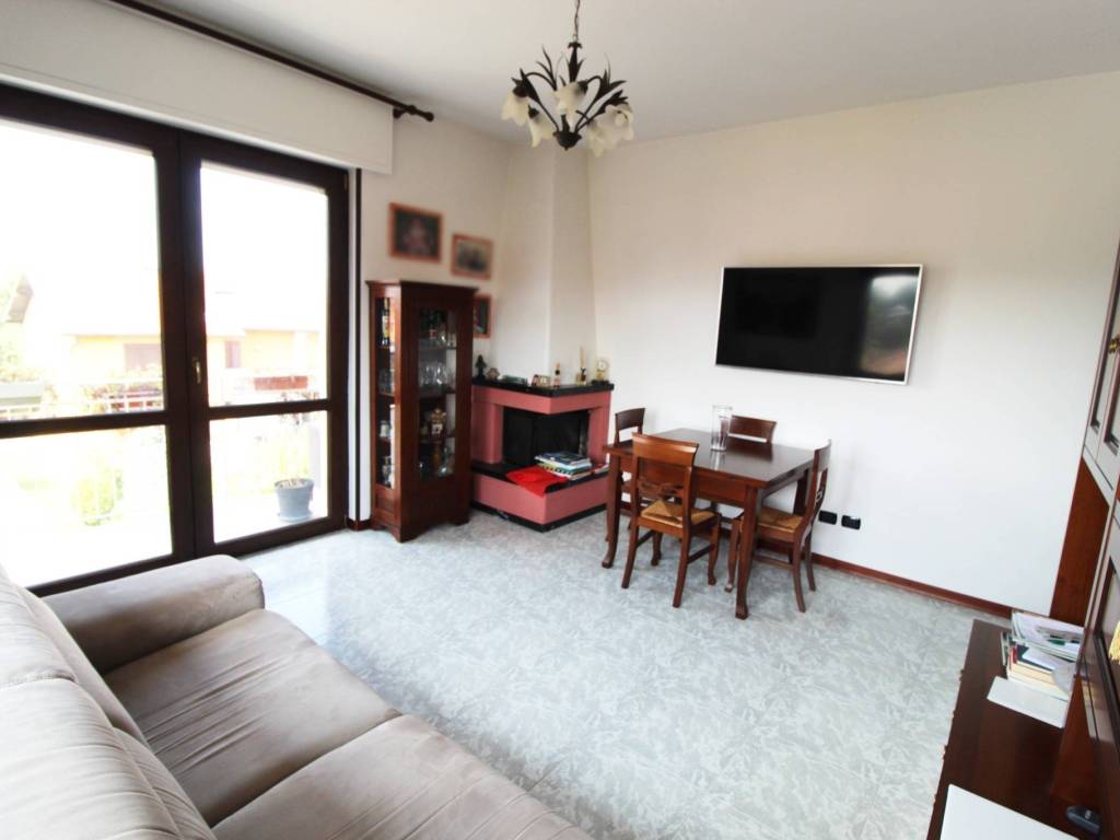 Appartamento a Marnate in Via Roma, 11 - Foto 3