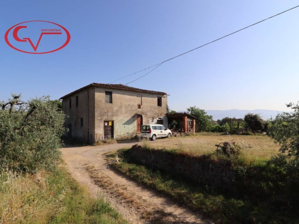 Villa a Montevarchi in Strada Provinciale di Mercatale - Foto 2