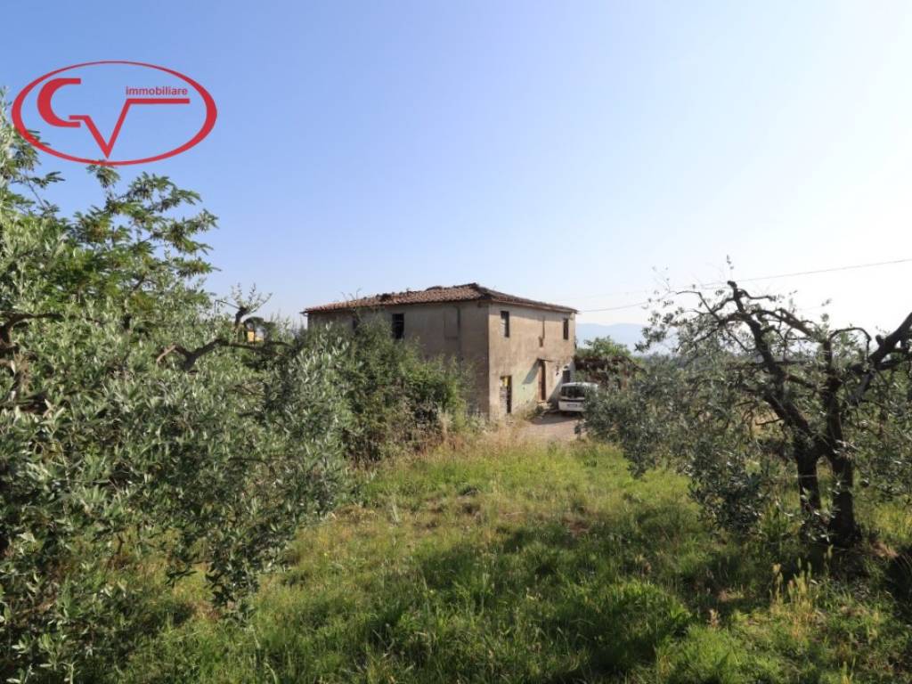 Villa a Montevarchi in Strada Provinciale di Mercatale - Foto 3