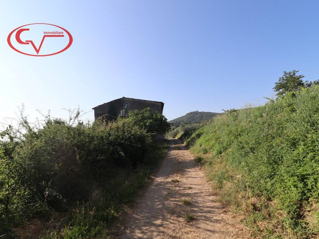 Villa a Montevarchi in Strada Provinciale di Mercatale - Foto 4