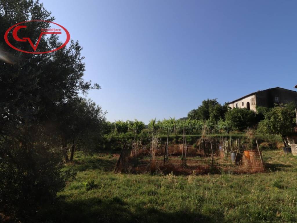 Villa a Montevarchi in Strada Provinciale di Mercatale - Foto 5