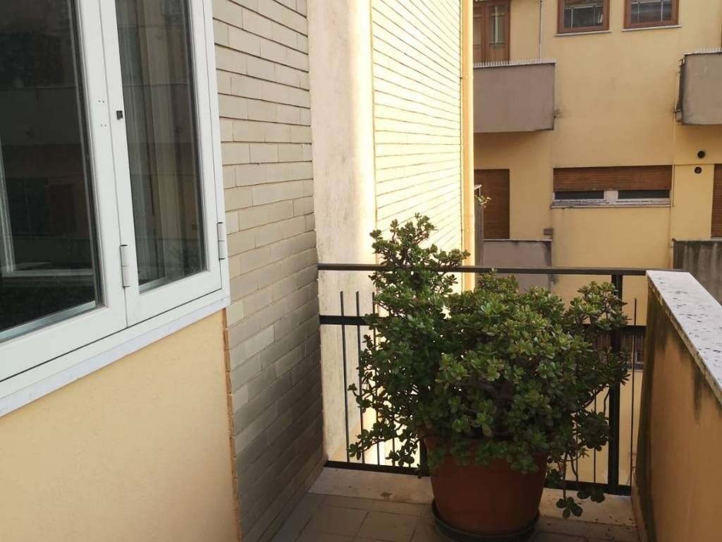 Appartamento a Catanzaro in Via Bruno Chimirri, 27 - Foto 4