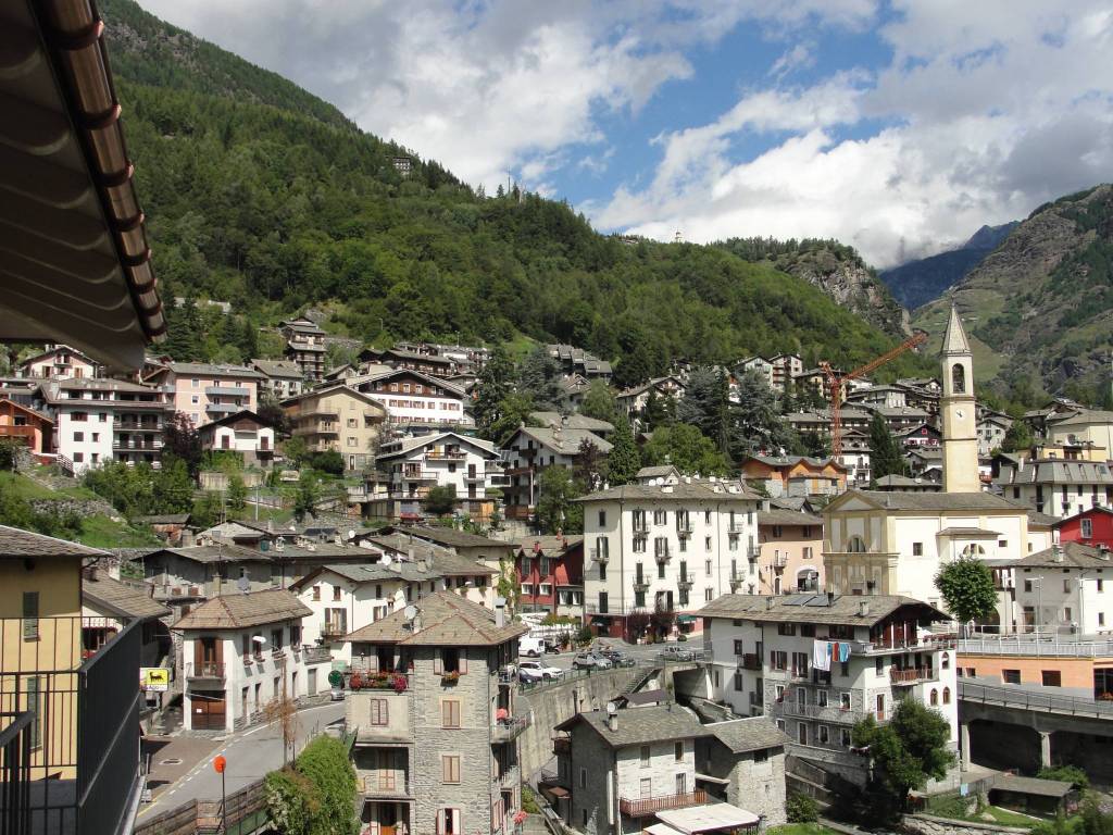 Appartamento a Chiesa in valmalenco in Via Roma, 44 - Foto 2