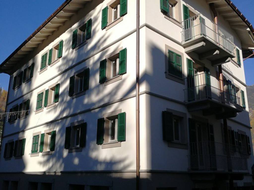 Appartamento a Chiesa in valmalenco in Via Roma, 44 - Foto 3