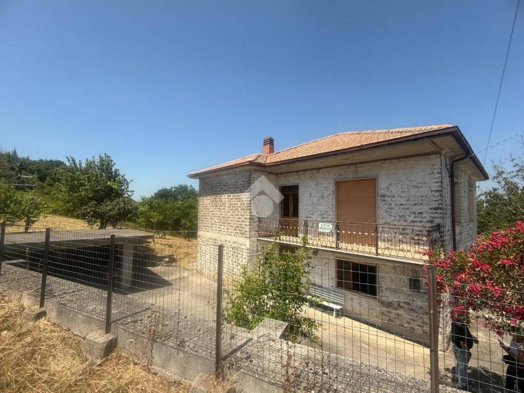 Casa indipendente a Broccostella in Via Piede La Valle, 14 - Foto 2